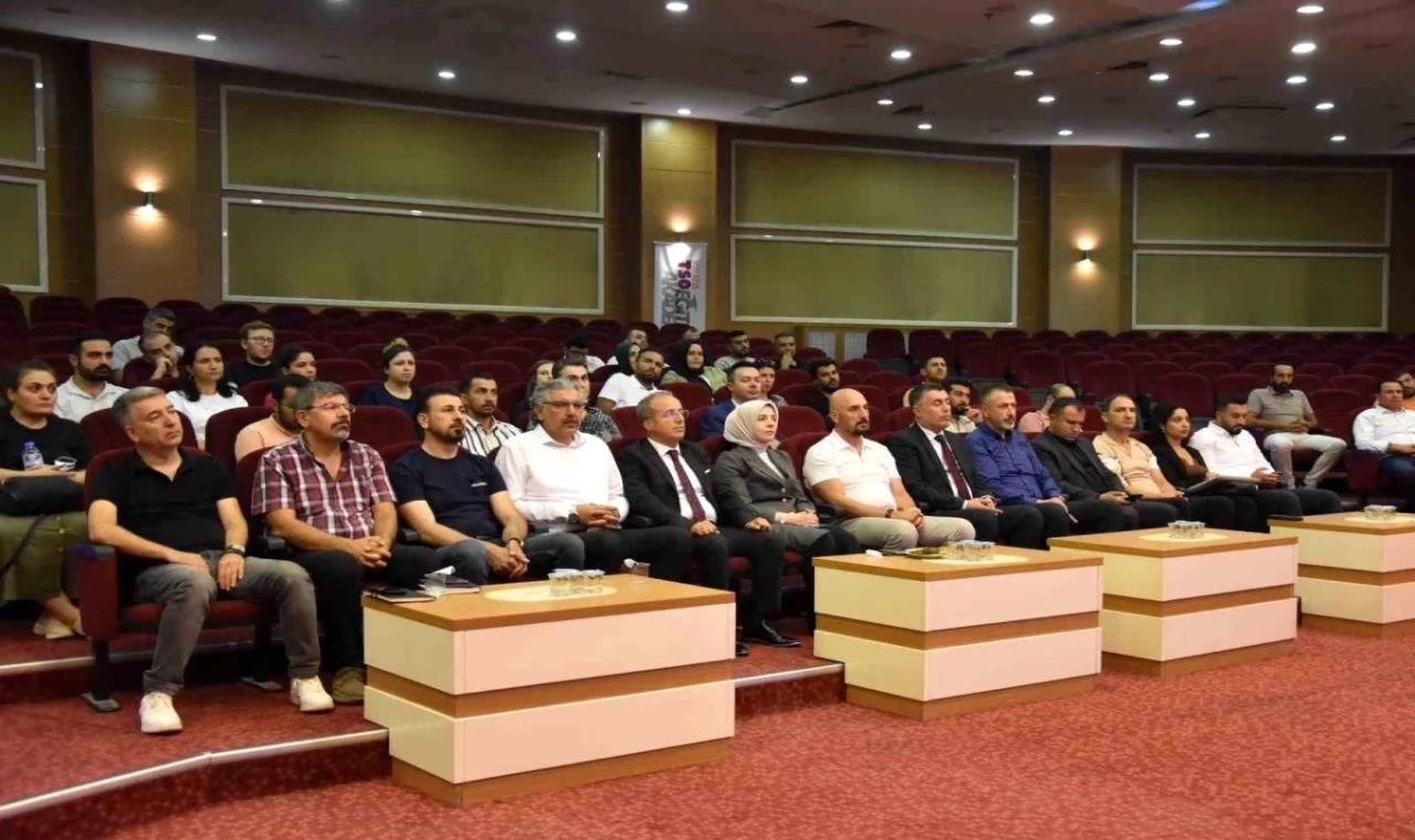 Yeşil Dönüşüm ve Karbon Yönetimi Semineri Malatya'da Düzenlendi